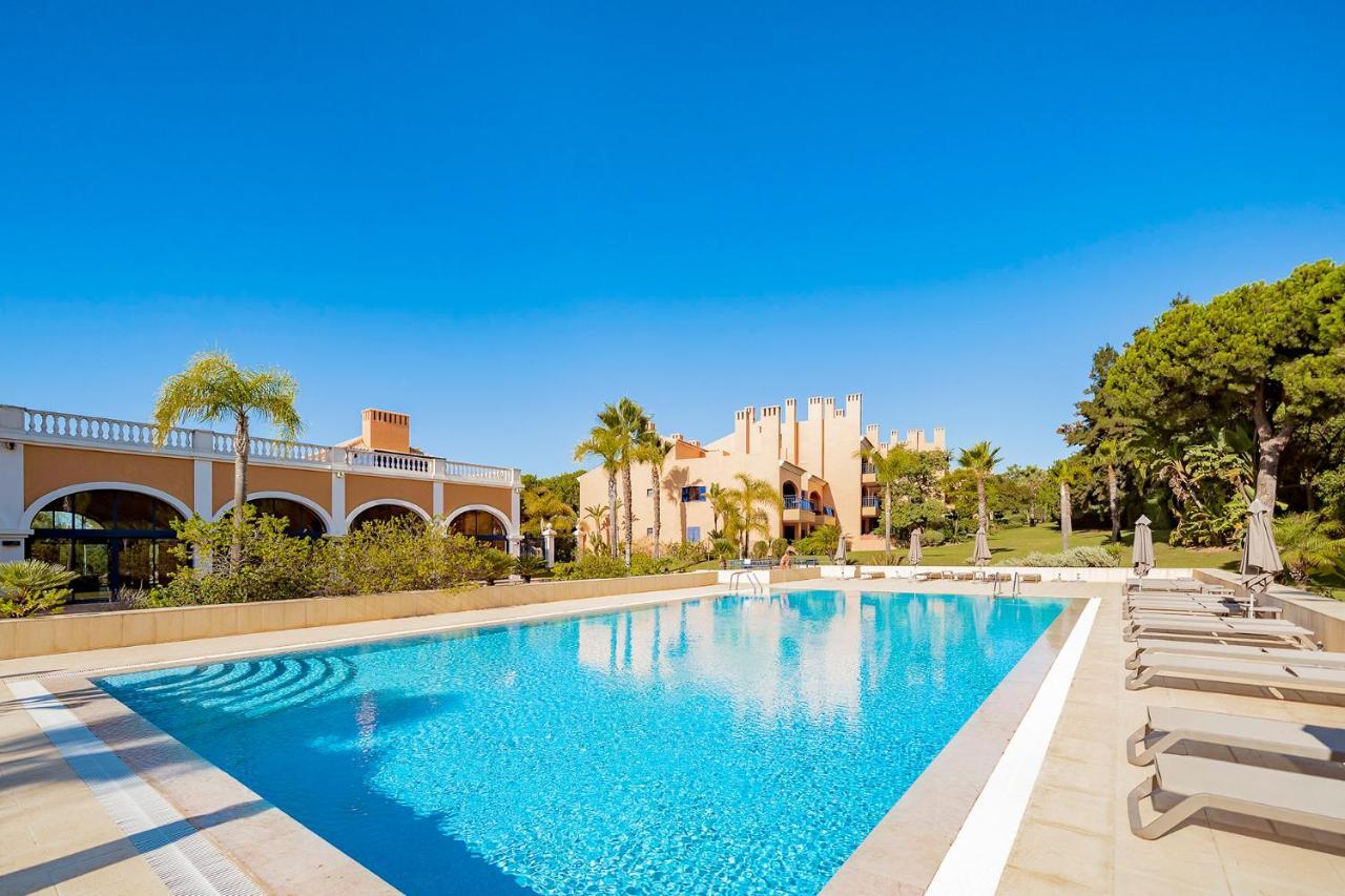 קווארטיירה Al - Apartamentos Vila Sol F5 Bloco 3 מראה חיצוני תמונה