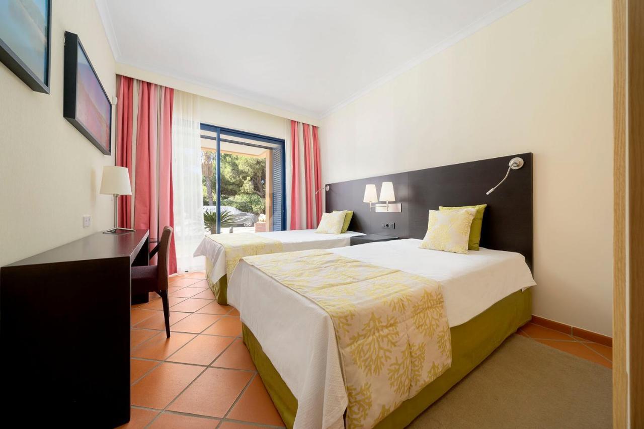 קווארטיירה Al - Apartamentos Vila Sol F5 Bloco 3 מראה חיצוני תמונה